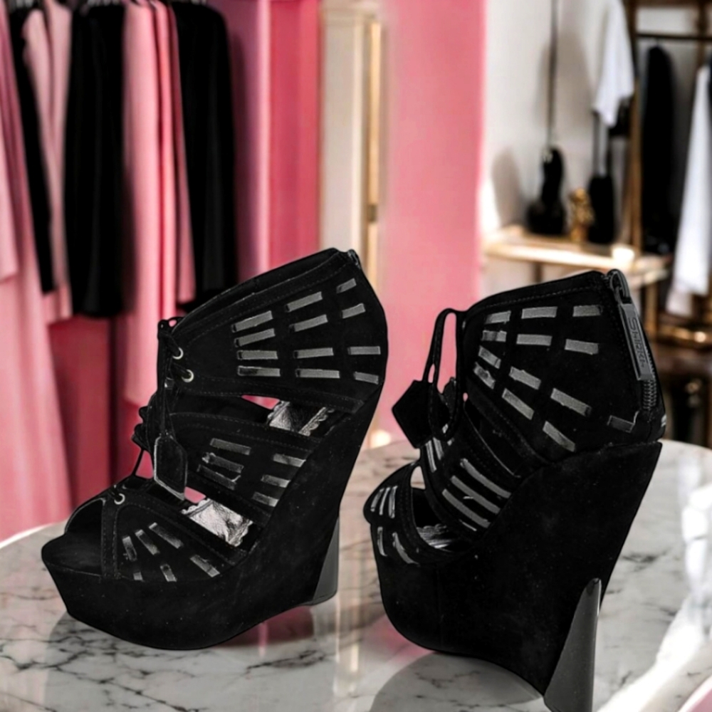 New Black Suede and patent 5.5
